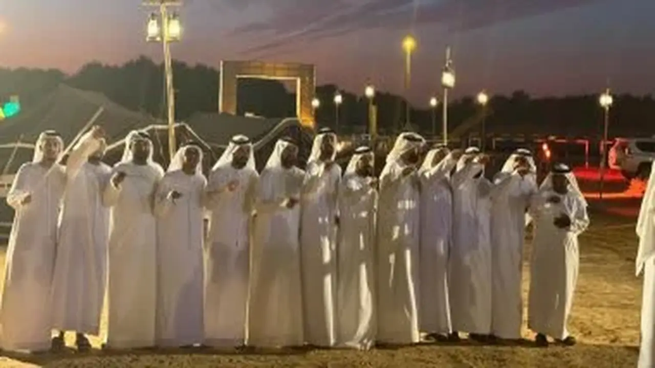 مهرجان المسرح الصحراوي في الشارقة يقدم عروضًا تراثية وشواء عربي يعكس ثقافة الضيافة